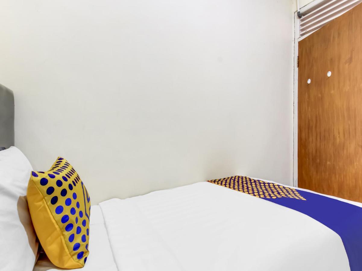 Oyo Life 91374 Asia Stay Semarang Syariah Εξωτερικό φωτογραφία